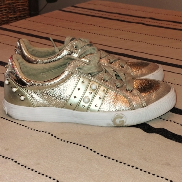 Guess Shoes - COPY - GUESS GOLD LEATHER SNEAKER SIZE 7